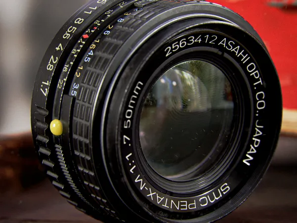 Pentax 50mm f/1.7 lens
