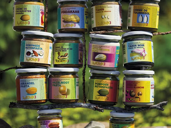 Monki BIO Wall of jars